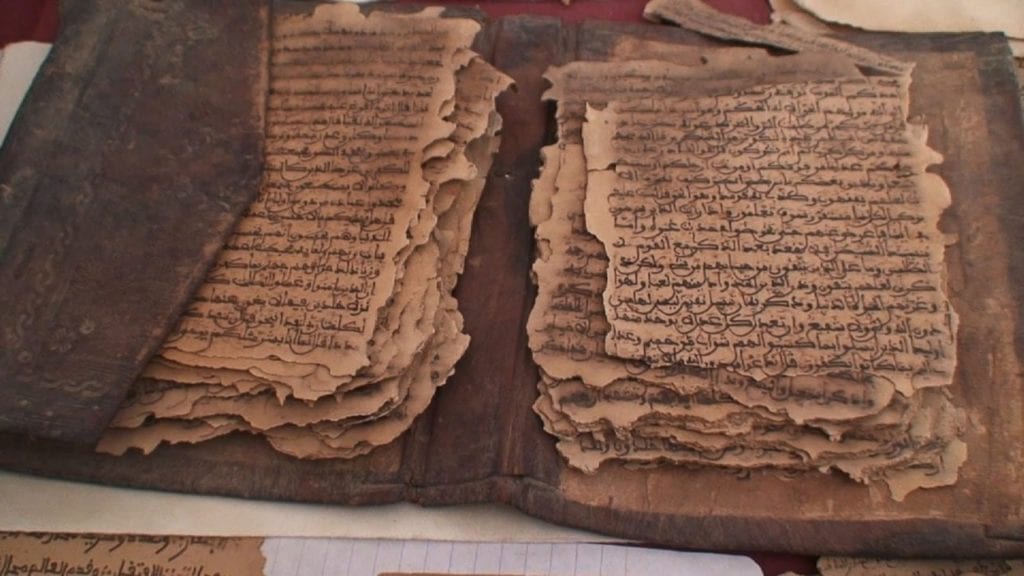 manuscrito-antiguo-humanos-poderes-sobre